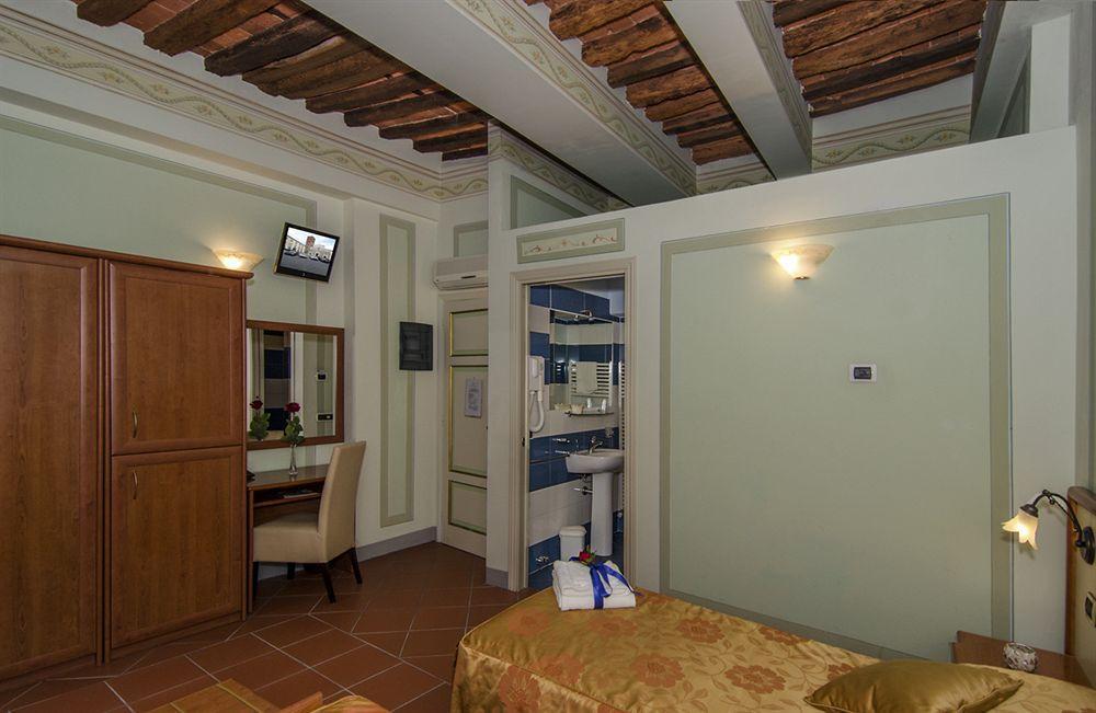 Dimora Dei Guelfi Luxury Rooms Лукка Екстер'єр фото