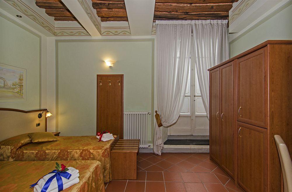 Dimora Dei Guelfi Luxury Rooms Лукка Екстер'єр фото
