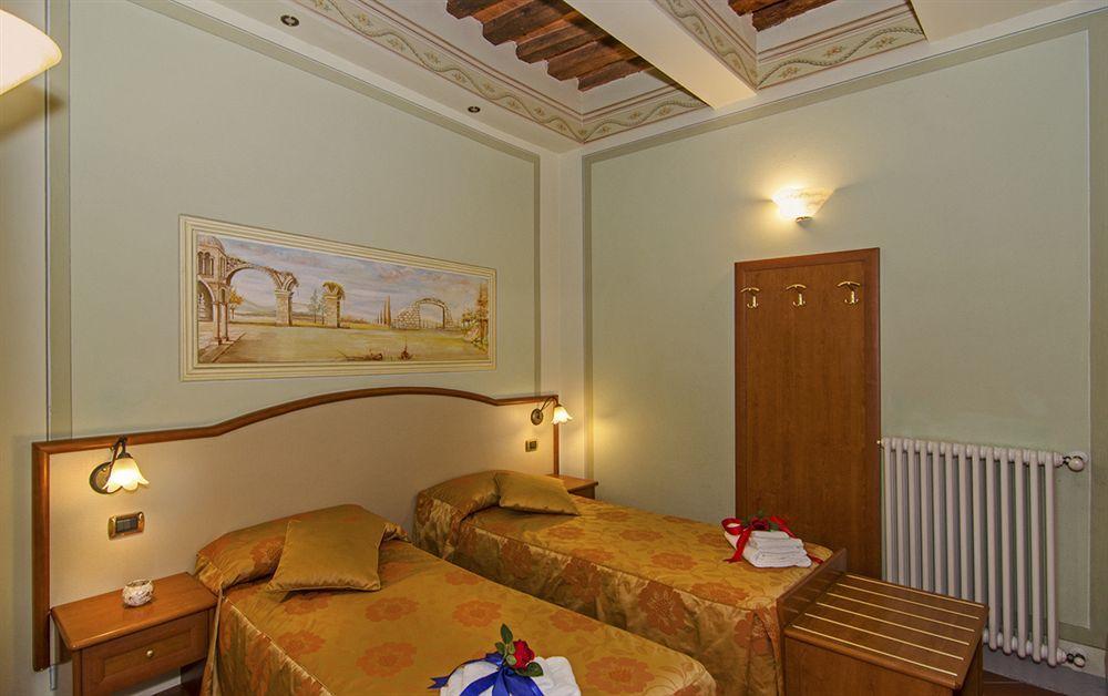 Dimora Dei Guelfi Luxury Rooms Лукка Екстер'єр фото