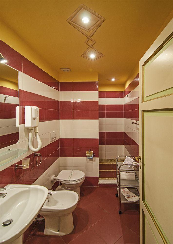 Dimora Dei Guelfi Luxury Rooms Лукка Екстер'єр фото