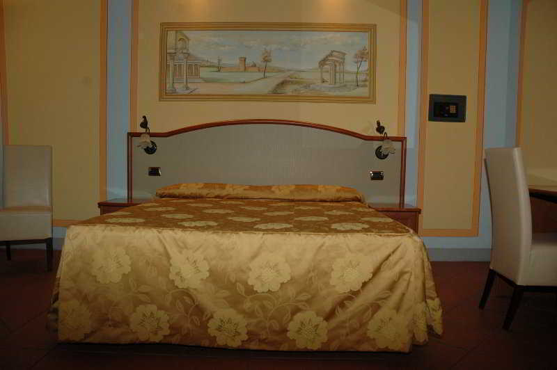 Dimora Dei Guelfi Luxury Rooms Лукка Екстер'єр фото