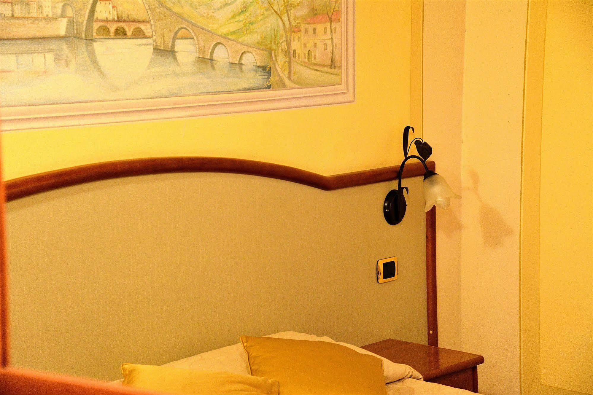 Dimora Dei Guelfi Luxury Rooms Лукка Екстер'єр фото