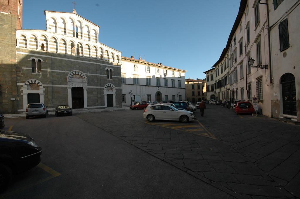 Dimora Dei Guelfi Luxury Rooms Лукка Екстер'єр фото